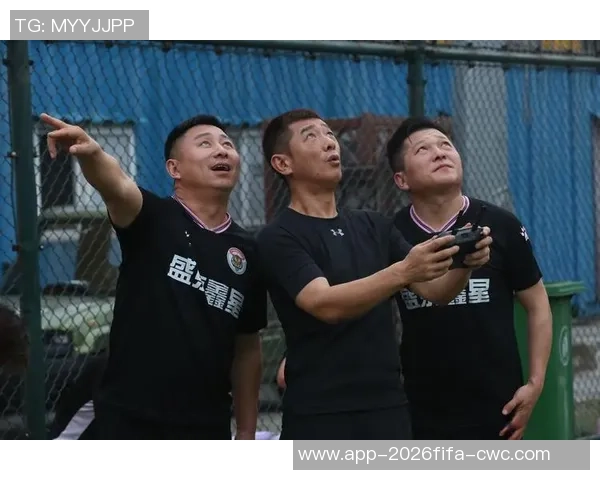 足球比赛的激情与团队合作的完美结合探讨